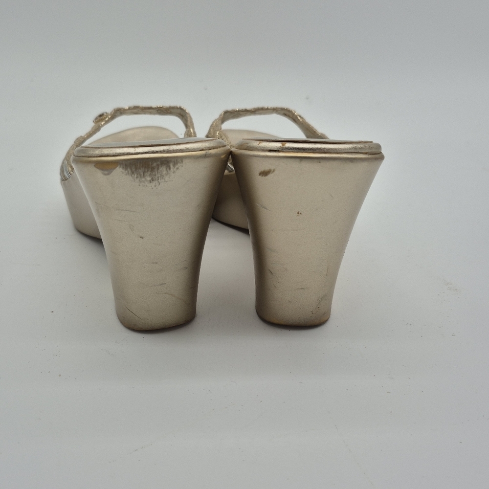 GUESS Gold Platform Gwauriga Slide Sandal Mule 8.5 M - Picture 5 of 7